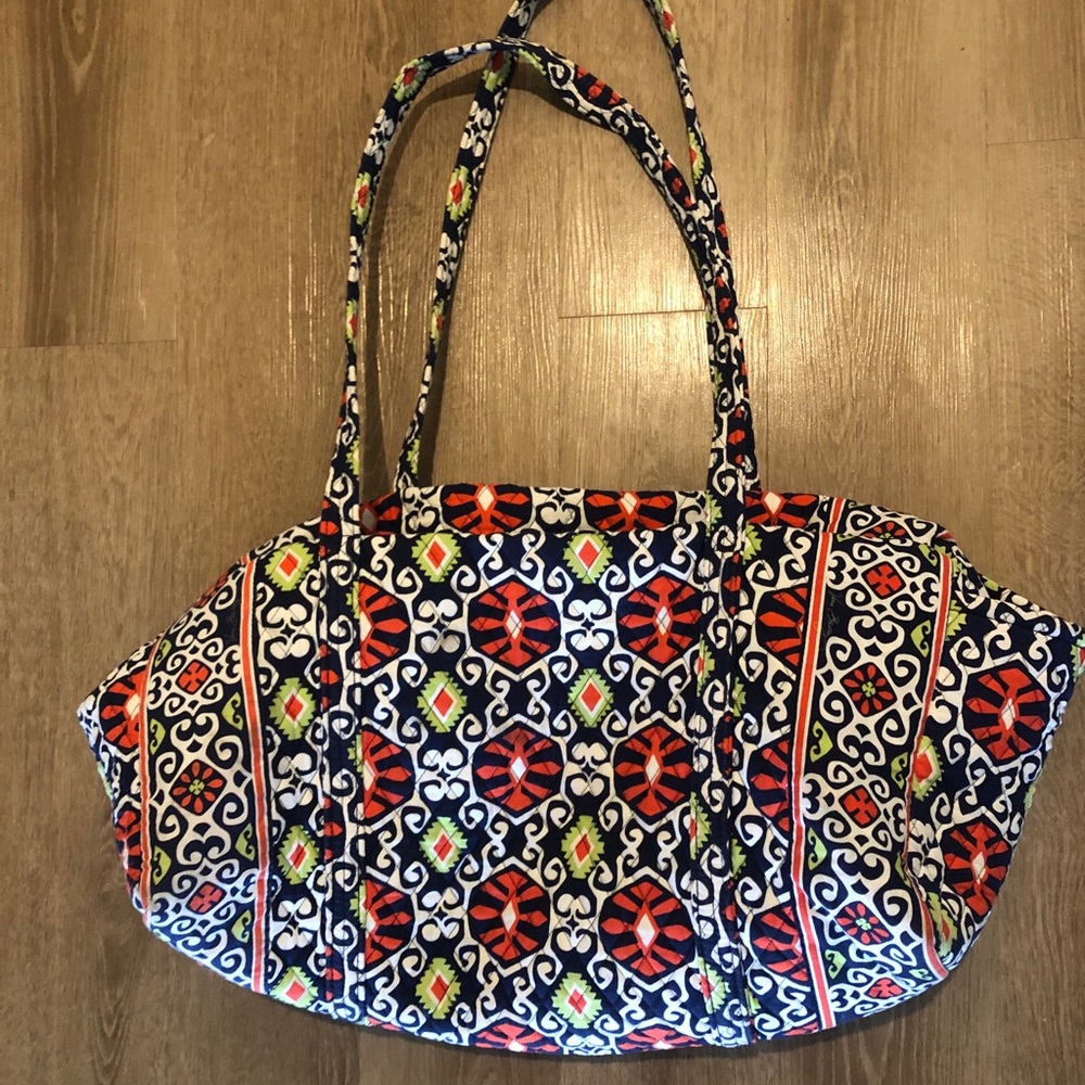 Vera Bradley duffle bag Navy and White